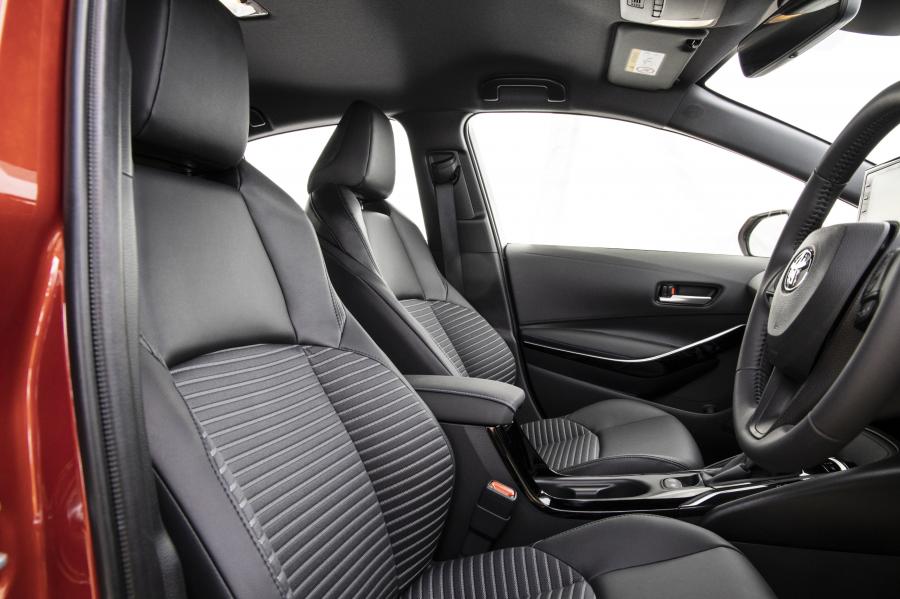 Интерьер Toyota Corolla Sedan 2020 года  (ZA) (фото 22 из 40)